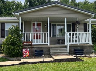 11 3rd St, Evans, WV 25241