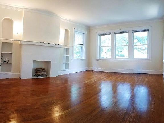 3rd image of 5636 N Kimball Ave APT 1