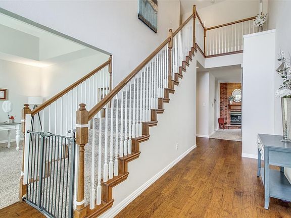 4th image of 1361 Wentworth Dr