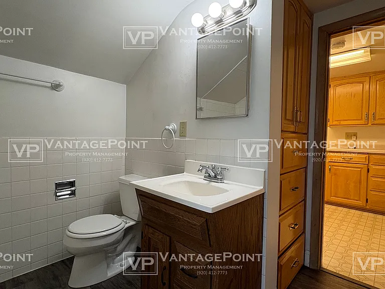 122 1/2 S Oneida St — Photo 14