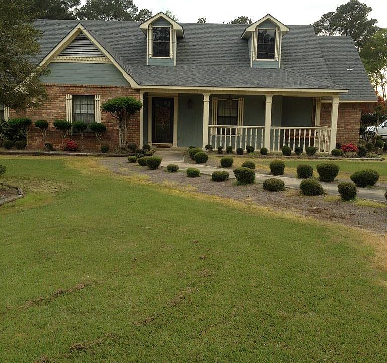 1st image of 438 Greenwood Ln SE