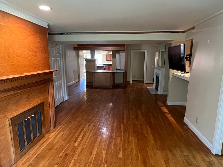 950 Burton Ave #2 — Photo 7