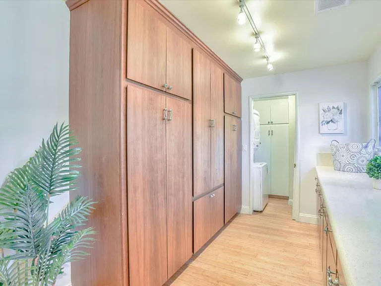 4024 Amaranta Ave — Photo 9
