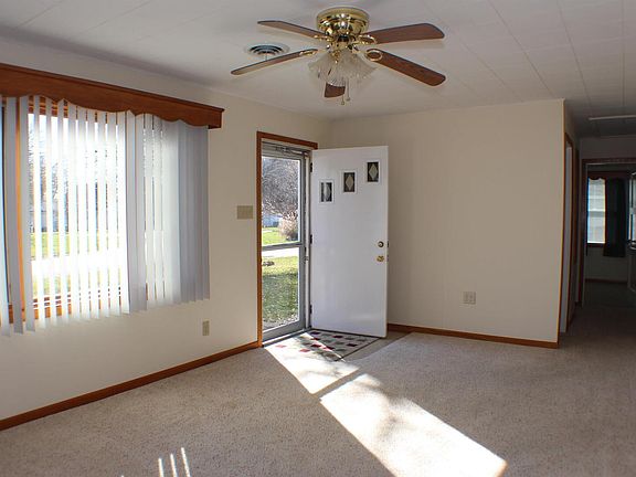 3rd image of 3014 W 71st St