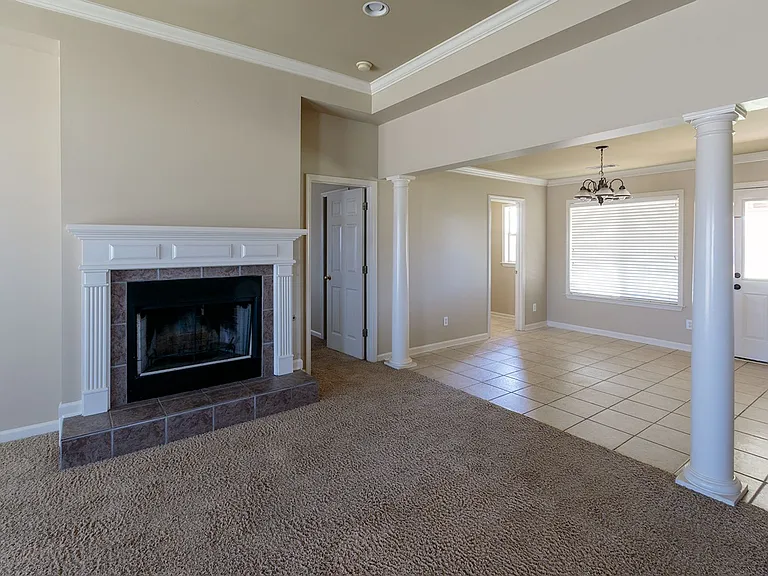 825 Bluegrass Dr — Photo 4