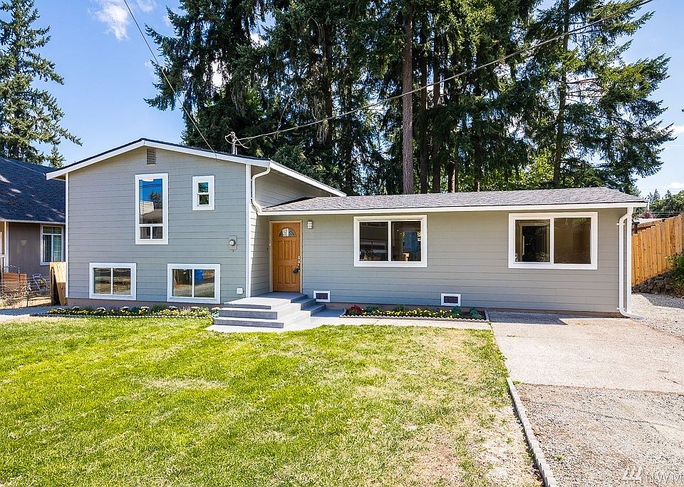 1st image of 17105 16th Ave E