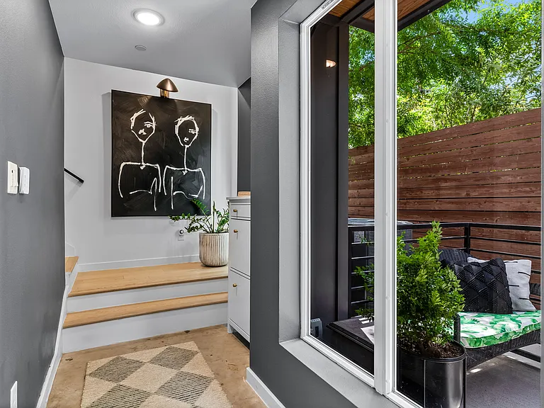 1507 N Garrett Ave #203 — Photo 8
