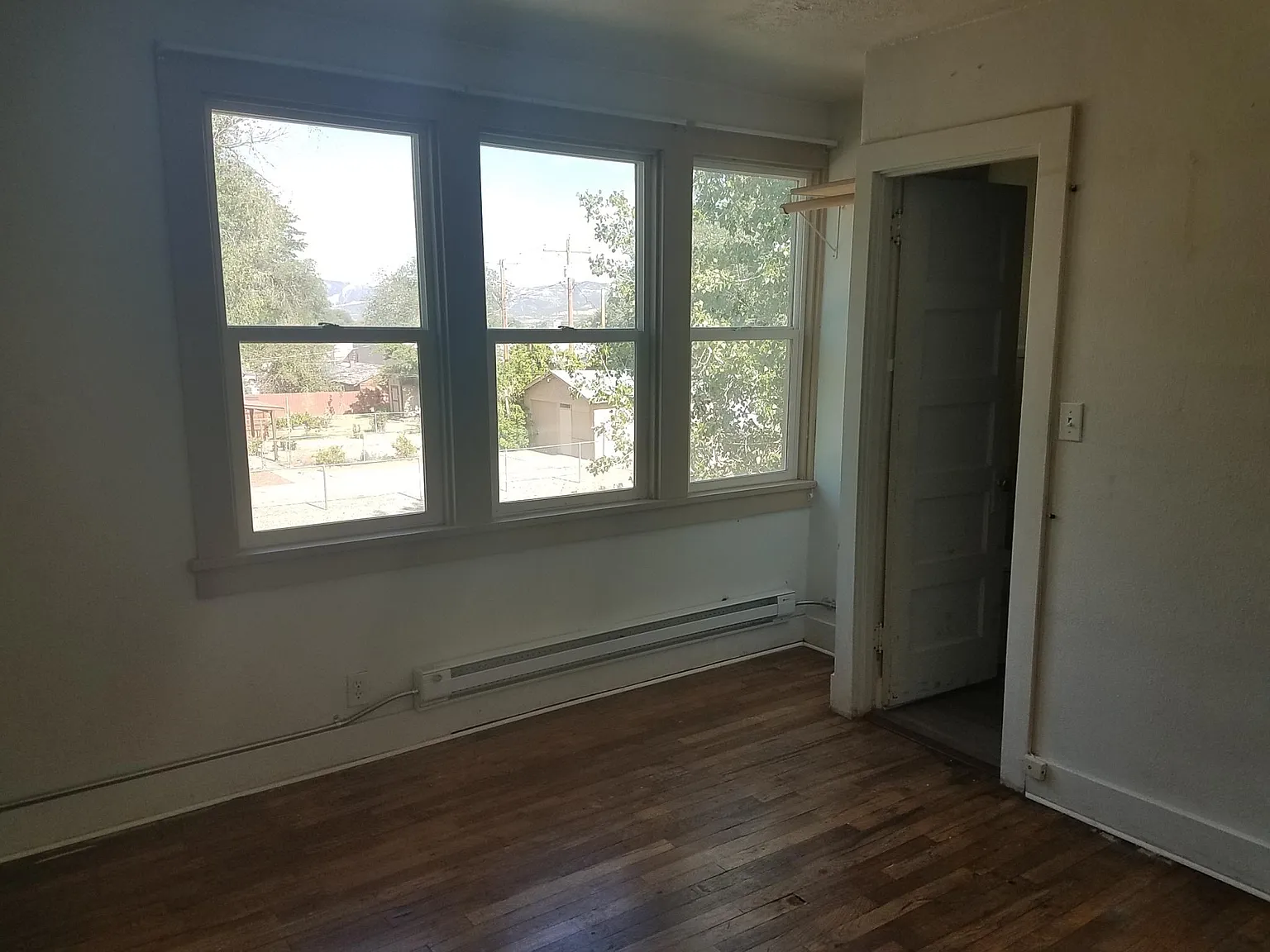 403 E Montezuma Ave — Photo 4
