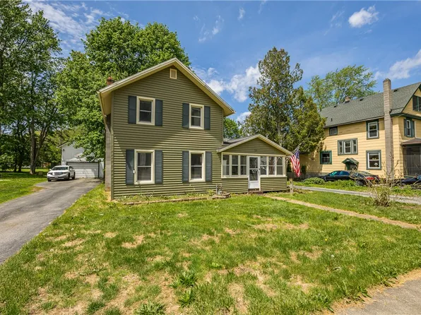 129 Gates St, Palmyra, NY 14522