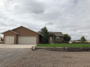 440 E Chadwick Dr, Pueblo West, CO 81007