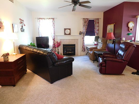 3rd image of 138 Armadale Way #2B