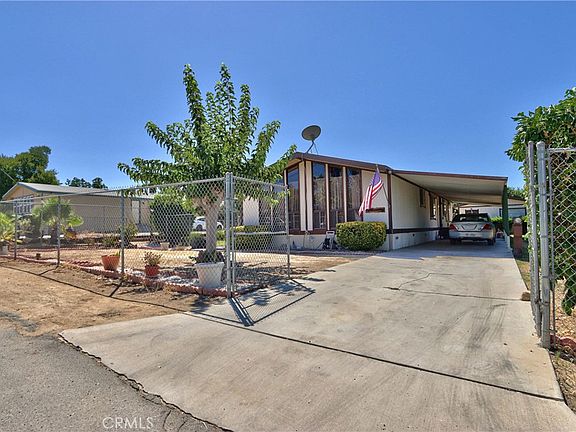 5th image of 21869 Raynor Ln