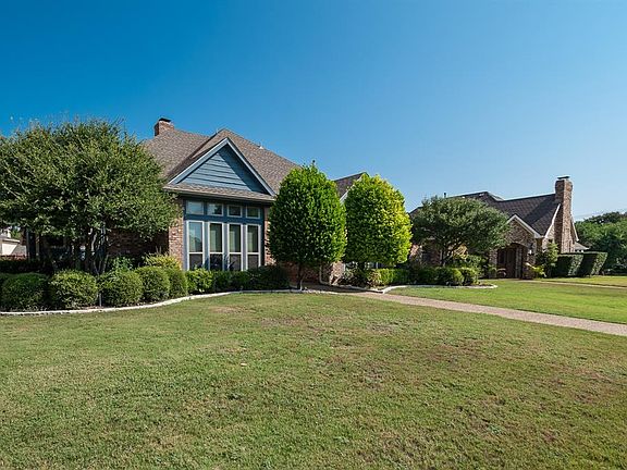 2nd image of 3505 Eisenhower Ln