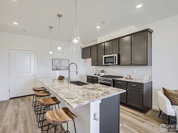 3rd image of 2753 Bear Springs Cir