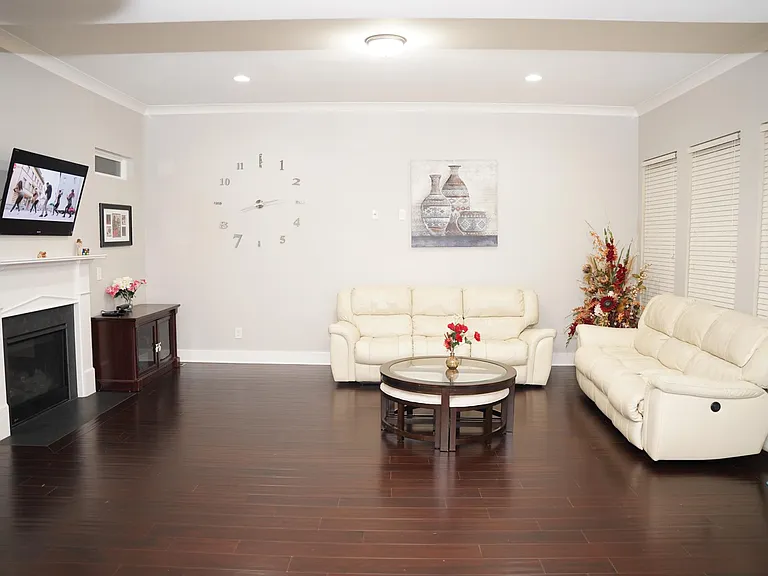 1037 Ryecroft Ln — Photo 10