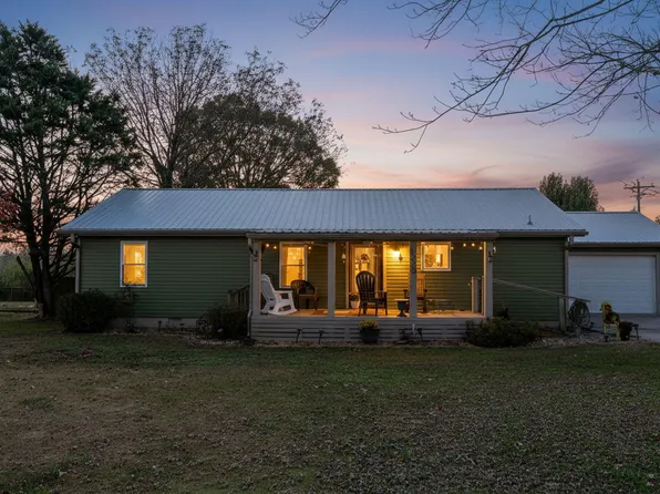 4223 Spring Valley Dr, Cohutta, GA 30710