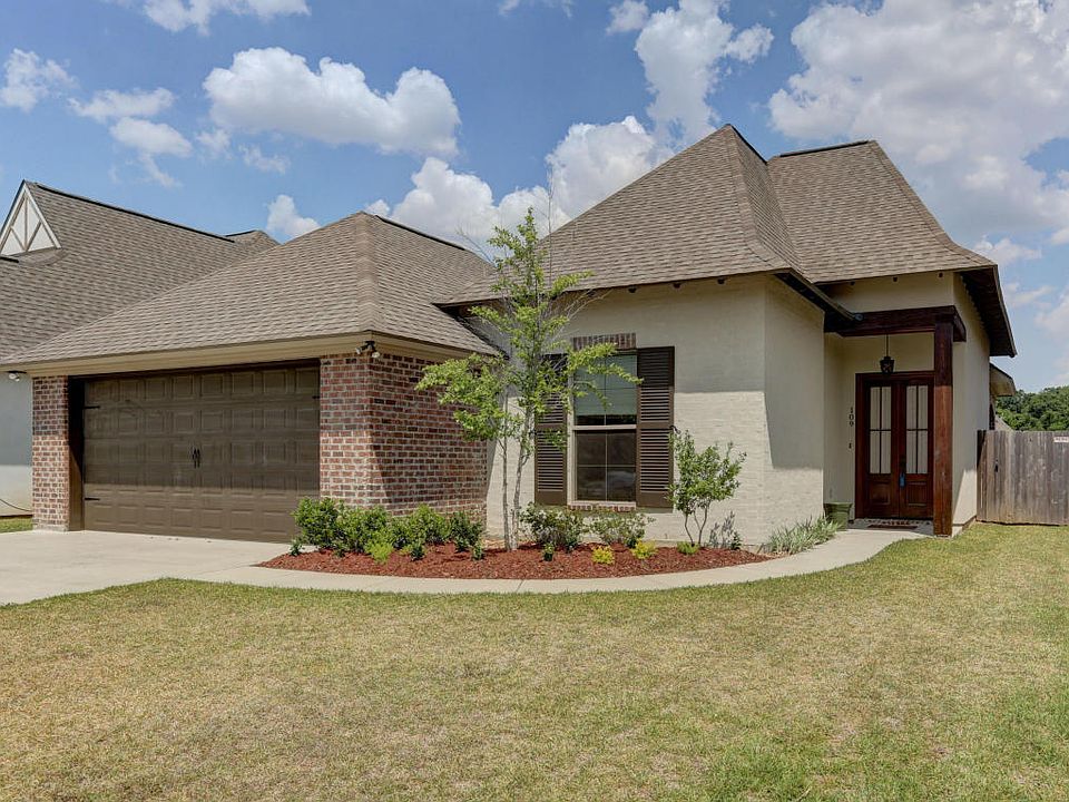 1st image of 109 Golden Cypress Dr