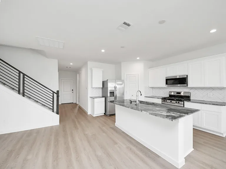 8550 Tropical Breeze Way — Photo 17