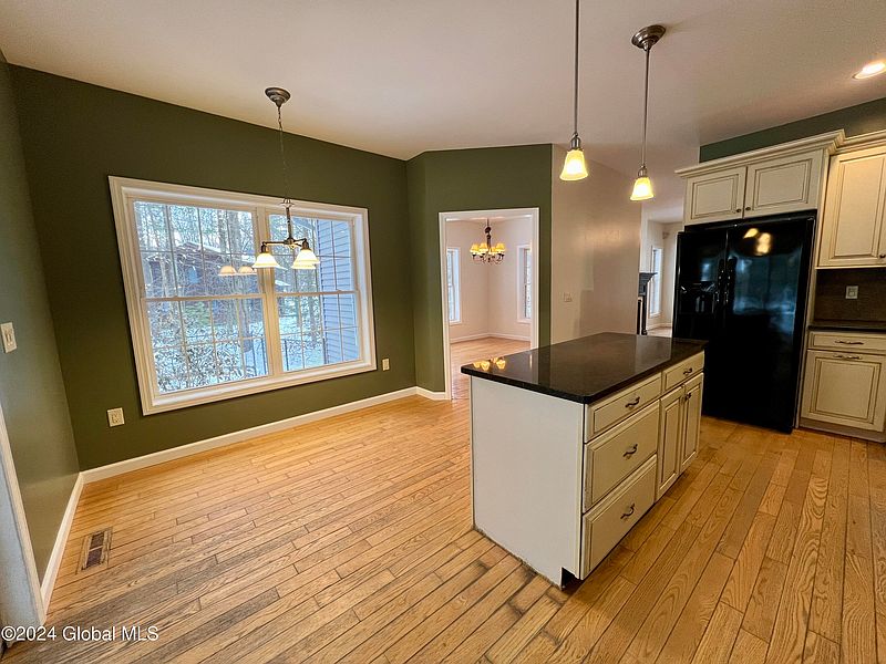 5th image of 21 Coriander Drive