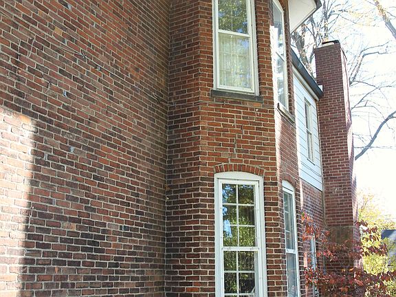3rd image of 340 W Front St