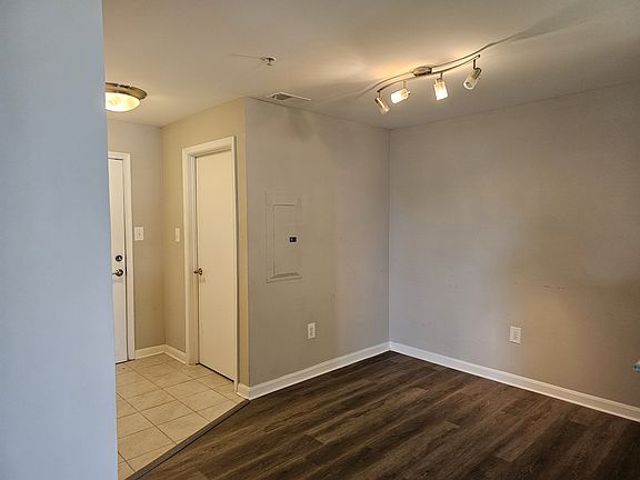 5th image of 201 Poplar Spring Rd Unit D