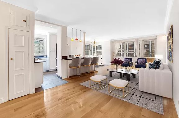 2nd image of 77 W 55th St APT 19B