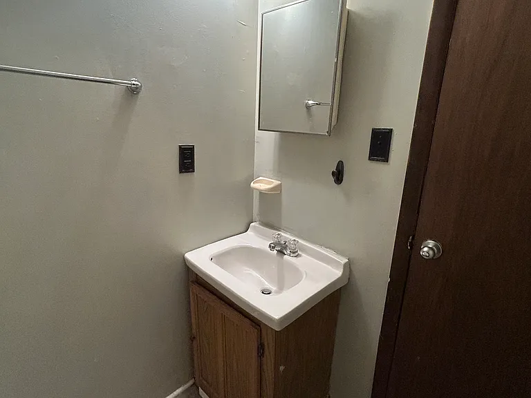 131 Wood St #104 — Photo 9