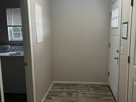 3rd image of 984 E Whidbey Ave APT A2