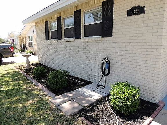 4th image of 1429 Idlewood Ln