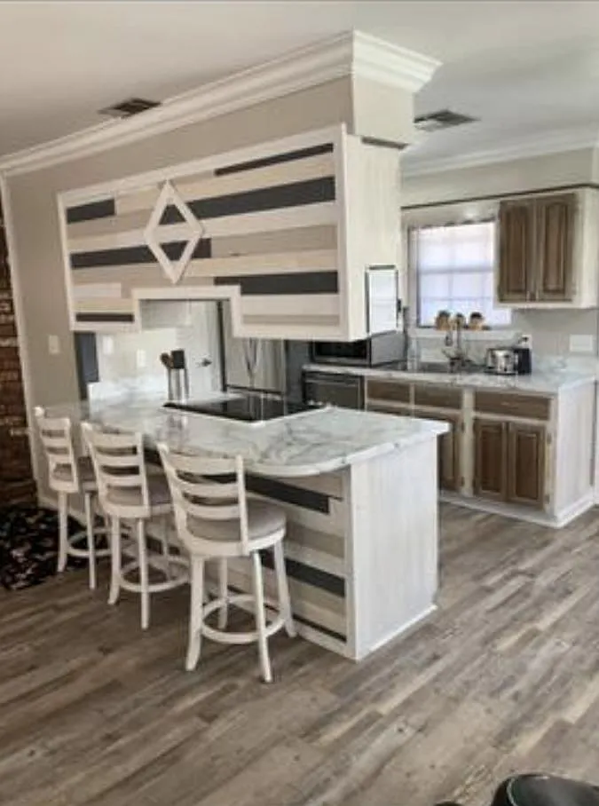 2 bed, 1355 sqft, $1,900 — Photo 2