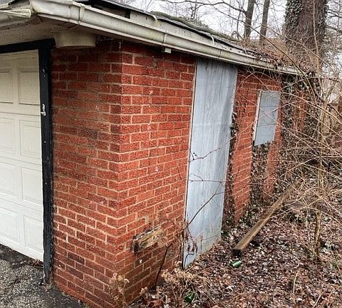 5th image of 4095 E 93rd St