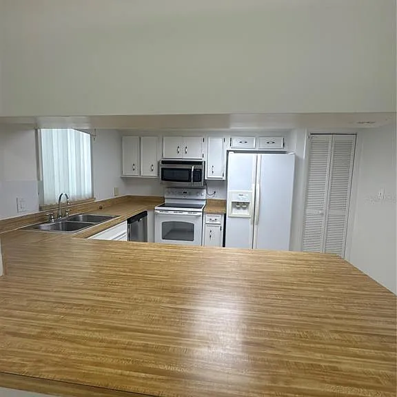 2329 Pine Tree Ct — Photo 12