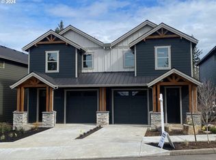 39795 Pleasant St, Sandy, OR 97055