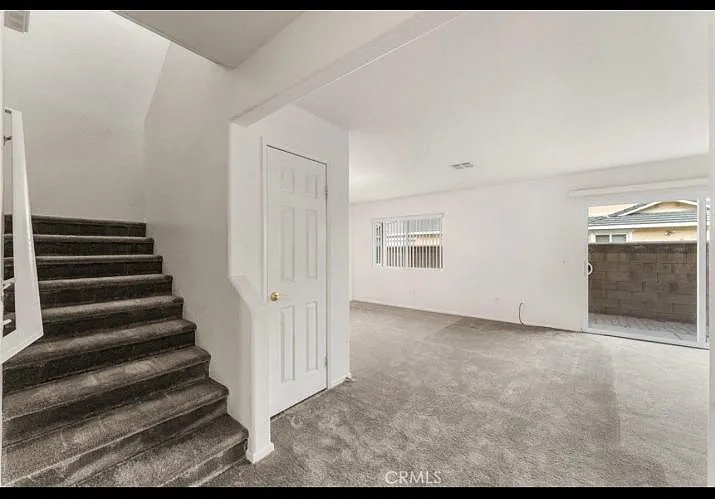 4 bed, 1800 sqft, $2,800 — Photo 2