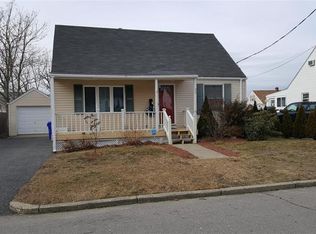 29 Byron Ave, Pawtucket, RI 02861