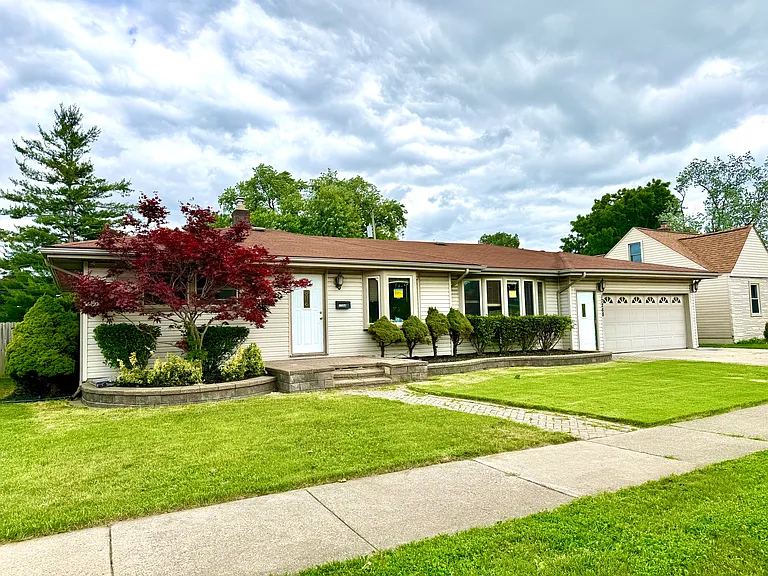 17268 Horger Ave — Photo 1