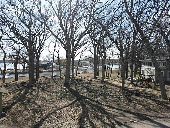 2nd image of 2422 Burr Oak Rd