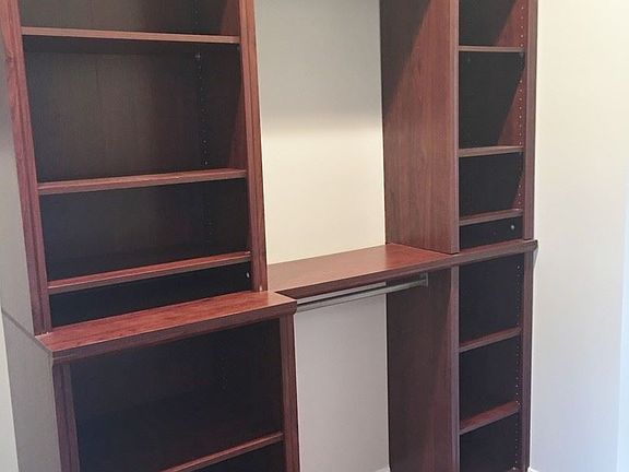 5th image of 1023 W Argyle St APT 314
