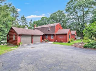 158 Thoreau Dr, Shelton, CT 06484