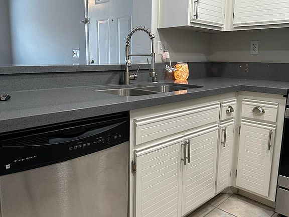 3rd image of 24153 Del Monte Dr Unit 364