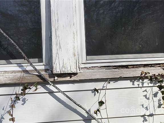 4th image of 132 Wayside Pl