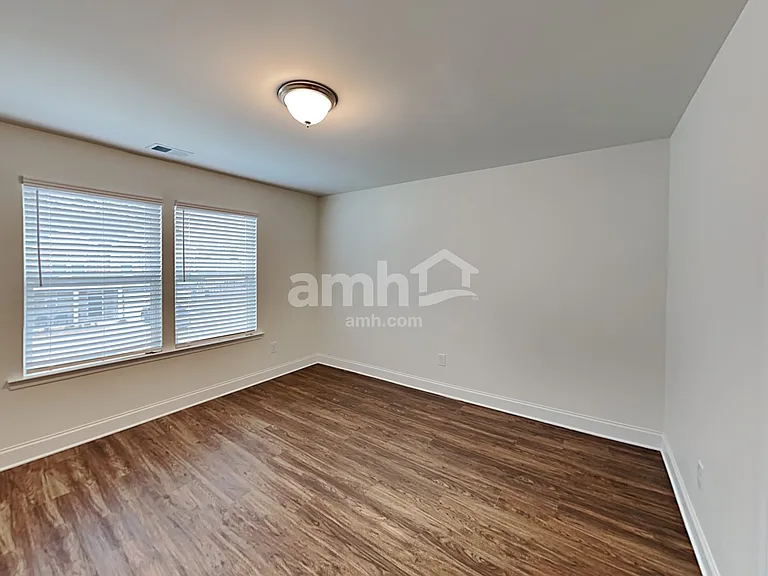 520 Slew Dr — Photo 30