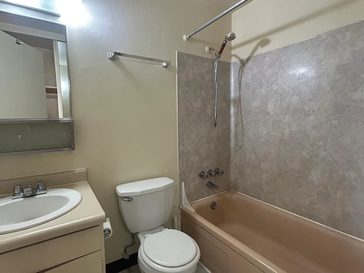 1 bed, 500 sqft, $1,325 — Photo 3