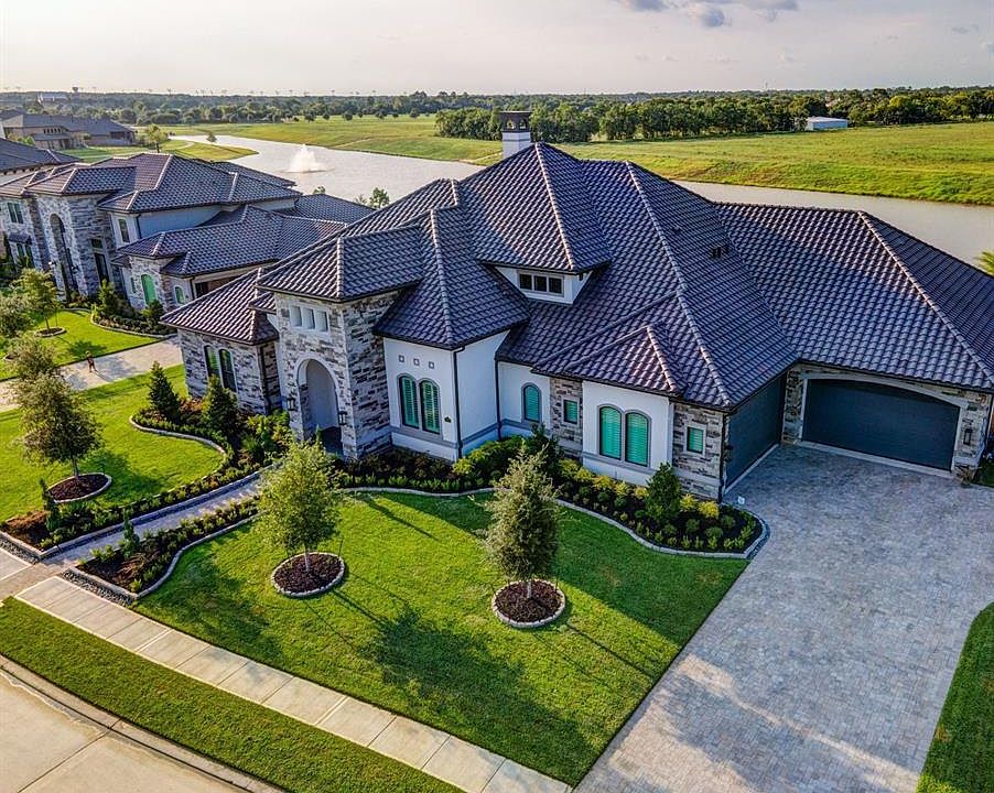 1st image of 2573 Scenic Hills Dr