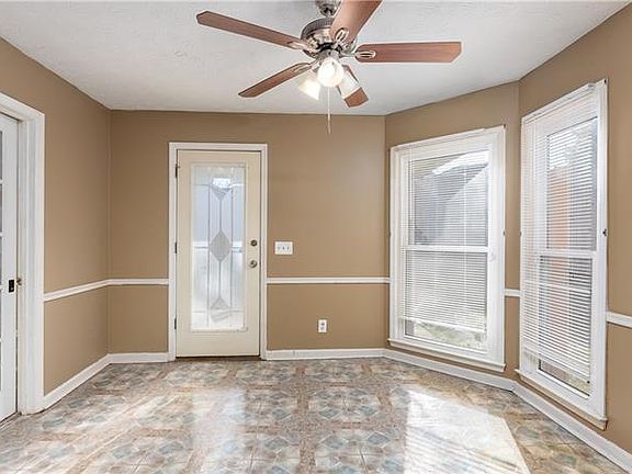 5th image of 6 Lexington Cir