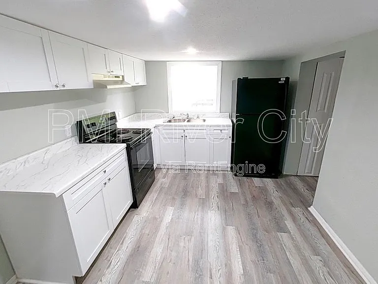 1867 W 41st St — Photo 1