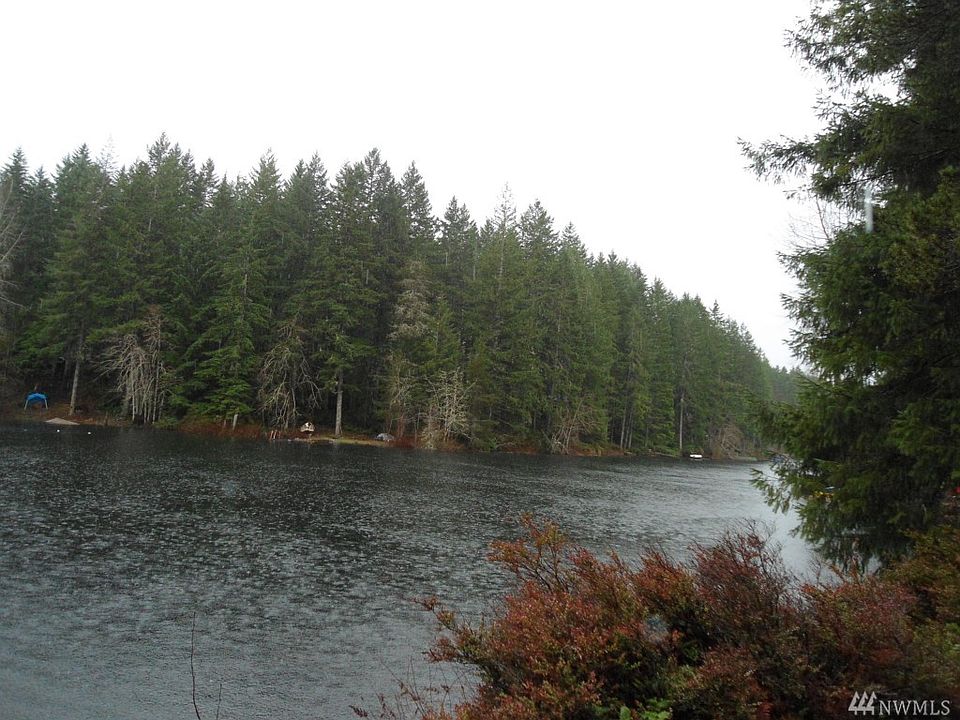 1st image of 831 NE Collins Lake Dr