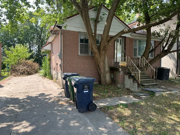 89 Reiner Rd, Toronto, ON M3H 2L4