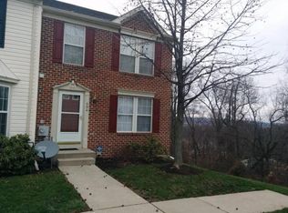 594 Coach Hill Ct, West Chester, PA 19380