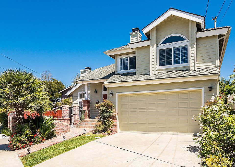 1st image of 3367 N Mountain View Dr